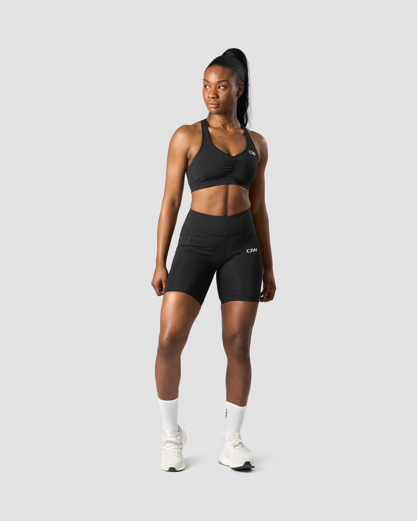 Scrunch V-shape pocket biker shorts Black - imagen 6