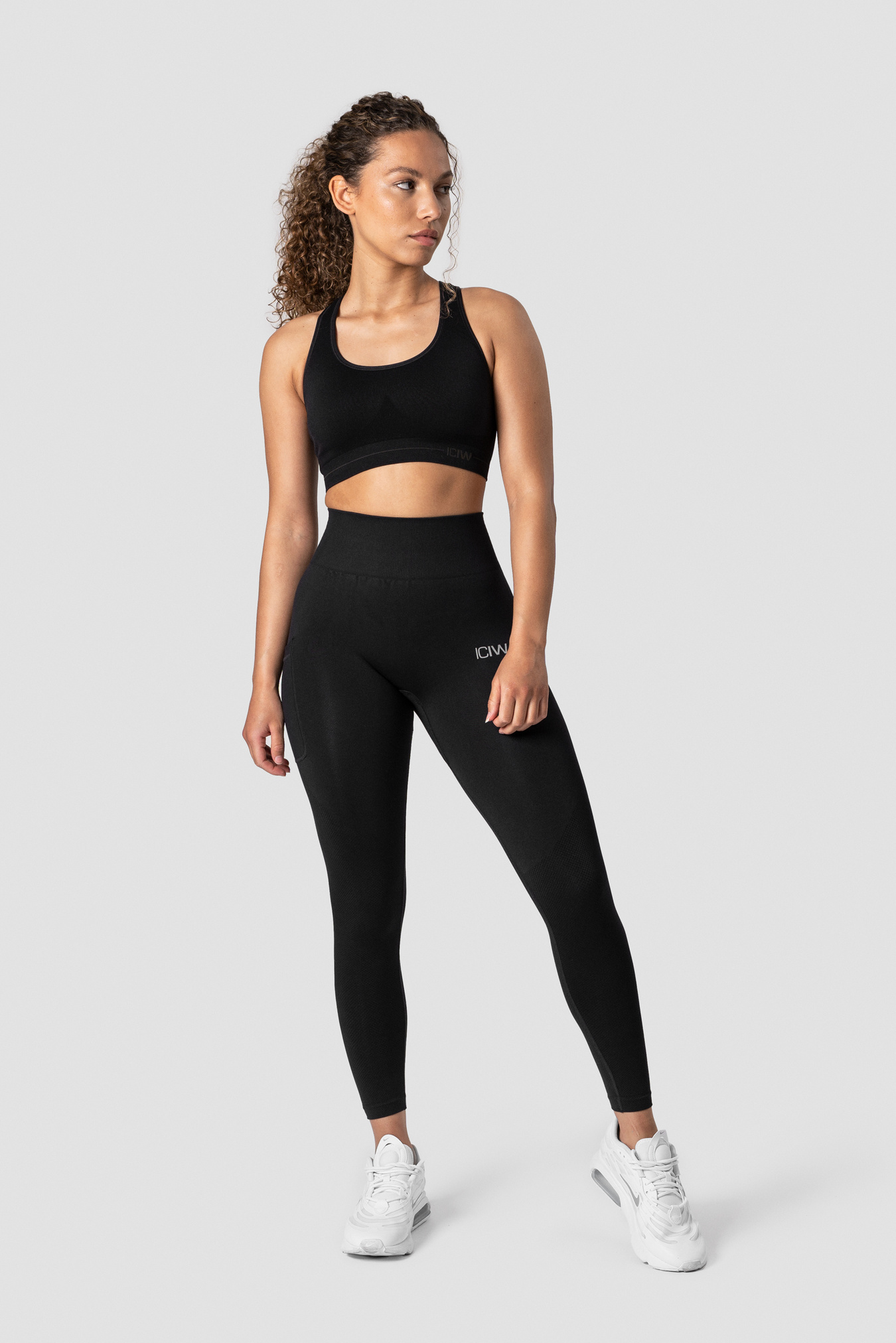 Everyday Seamless Sports Bra Black - imagen 5