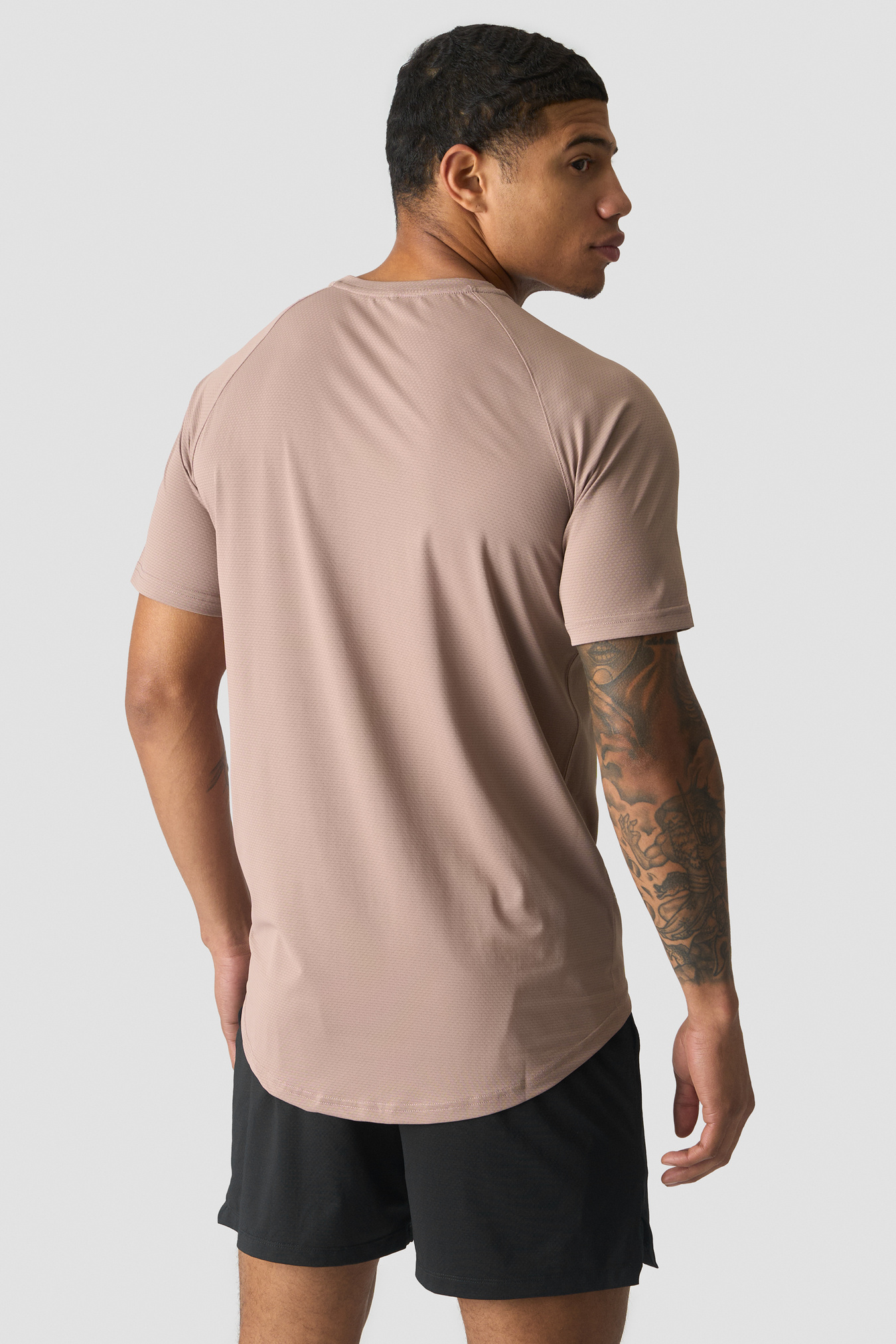 Stride Raglan Mesh T-shirt Men Light Mauve - image 2