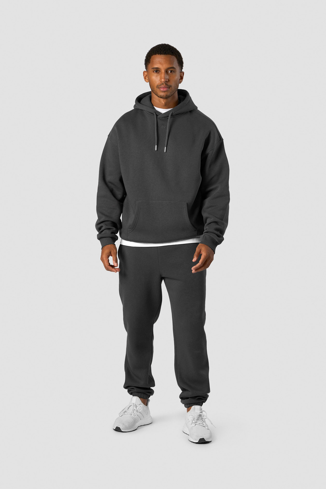 Everyday Relaxed Hoodie Center Logo Men Dark Grey - immagine $