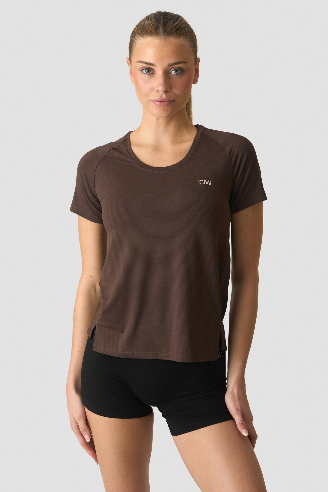Stride Mesh T-shirt Wmn Dark Brown - bilde 2