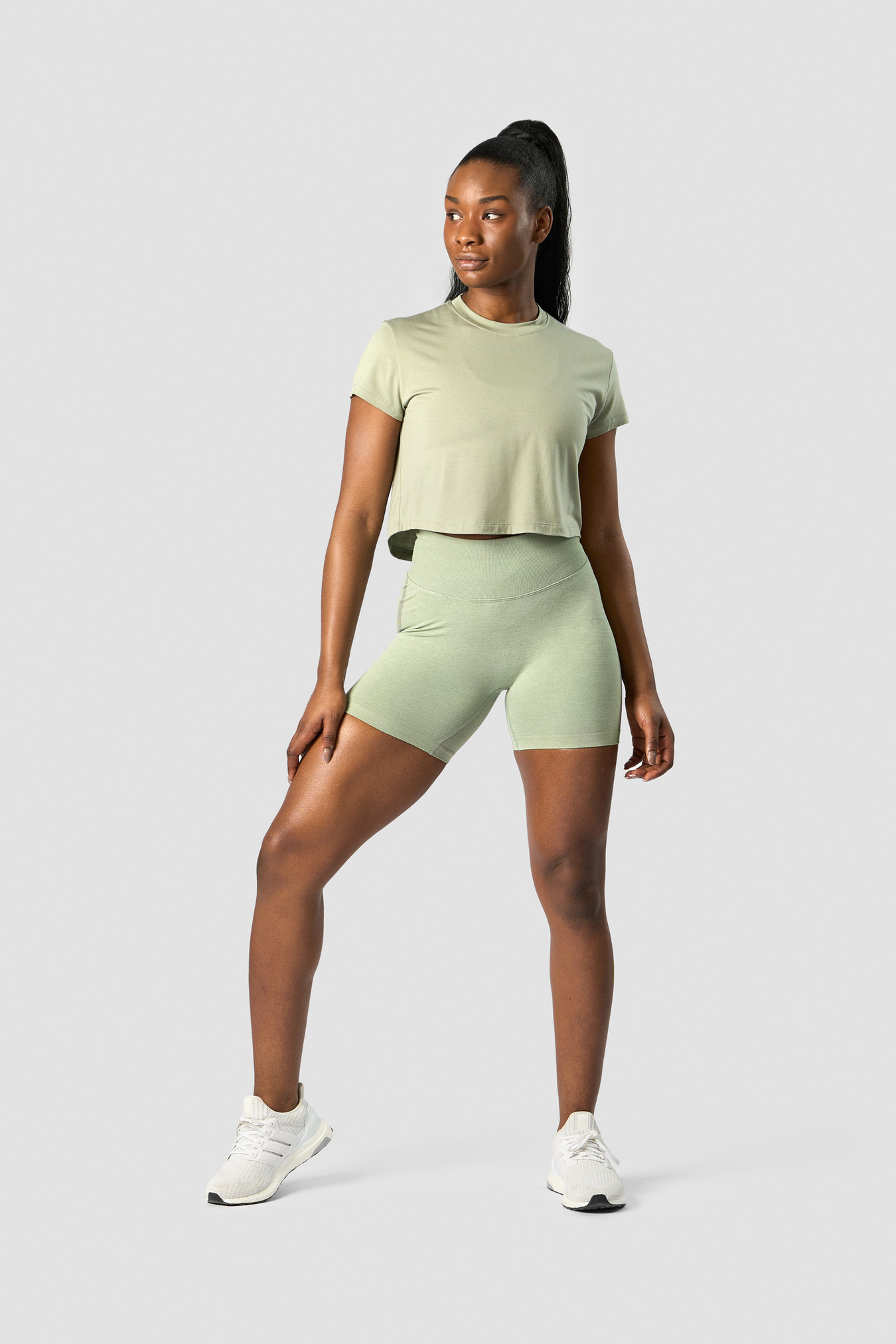 Rush Cropped T-shirt Light Sage Green - Bild 4