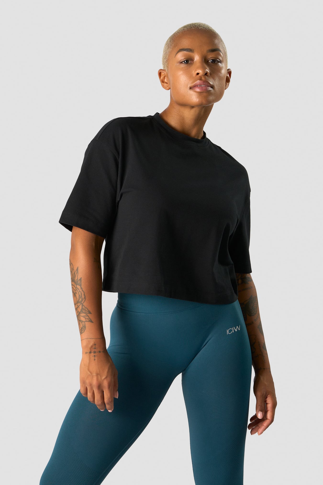 Everyday Cotton Cropped T-shirt Black - Bild 1