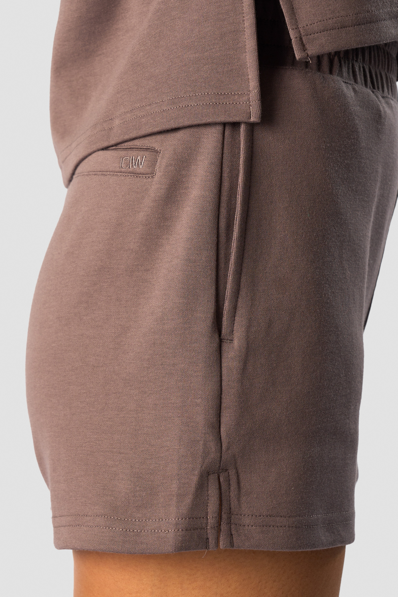 Revive Heavy Shorts Wmn Dusty Brown - imagen 3