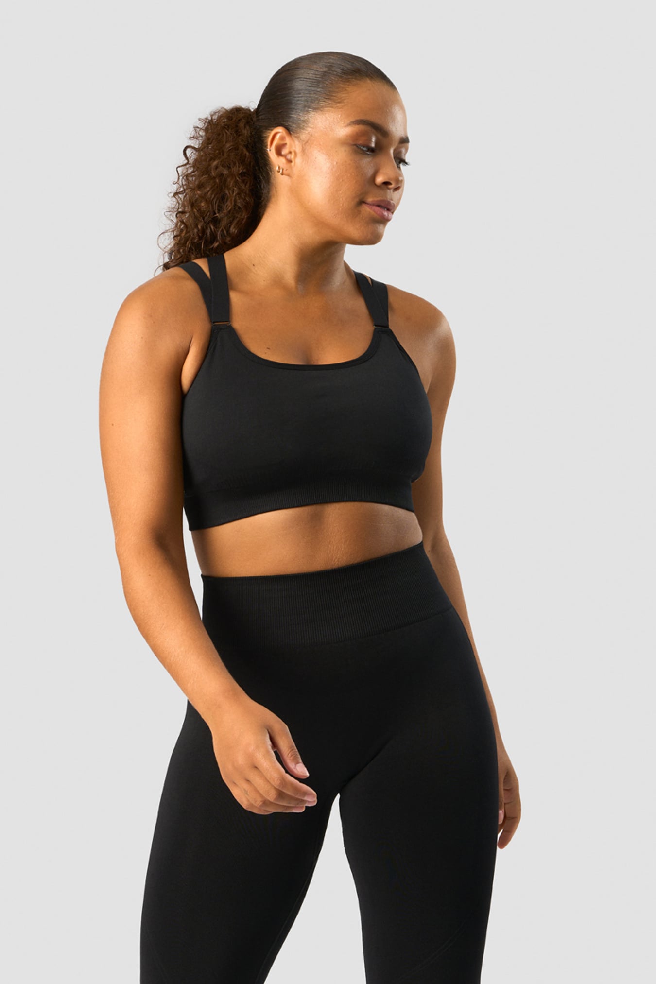 Deluxe Seamless Adjustable Sports Bra Black - image 1
