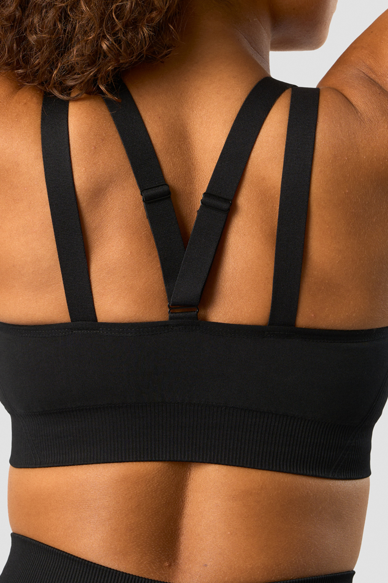 Deluxe Seamless Adjustable Sports Bra Black - image 4