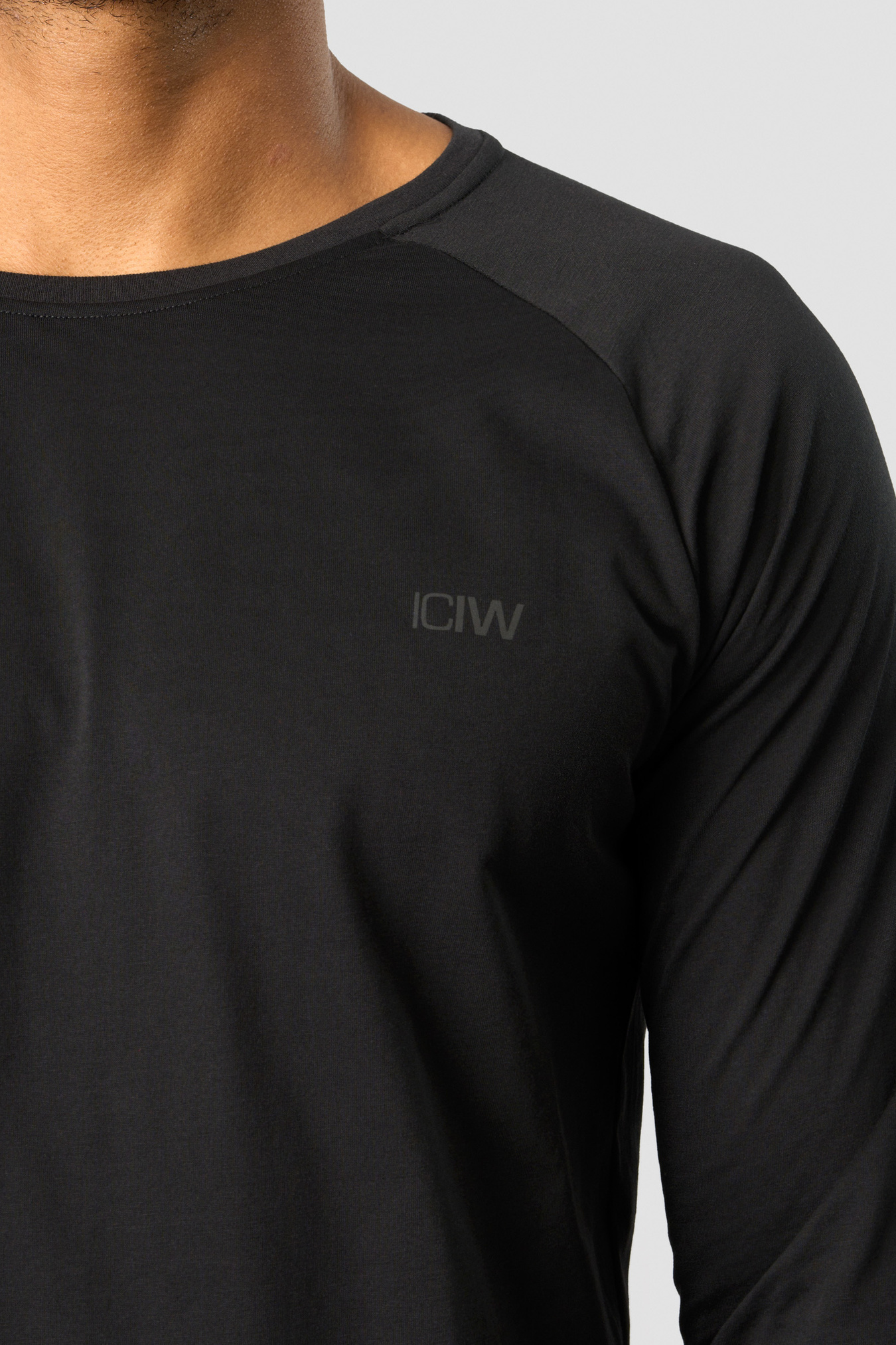 Training Club Raglan Long Sleeve Black - immagine $