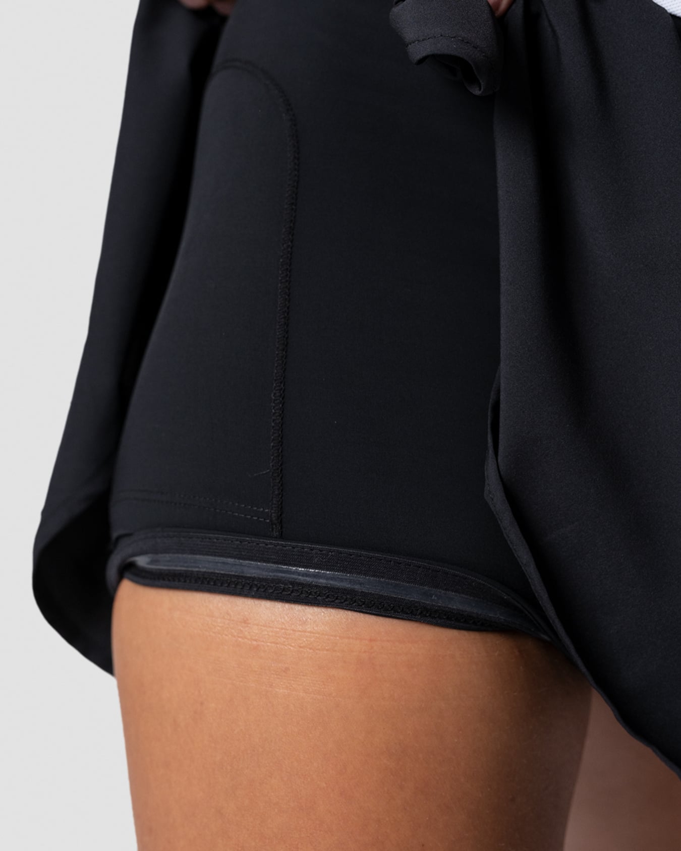 Smash 2-in-1 Skirt Black - image 4