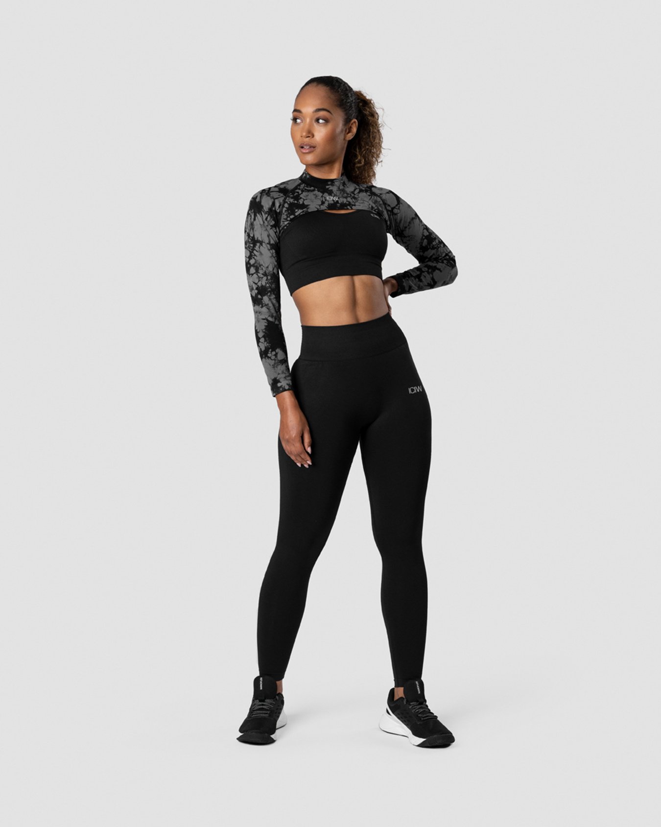 Define Seamless LS Shoulder Top Tie dye Black - Bild 4