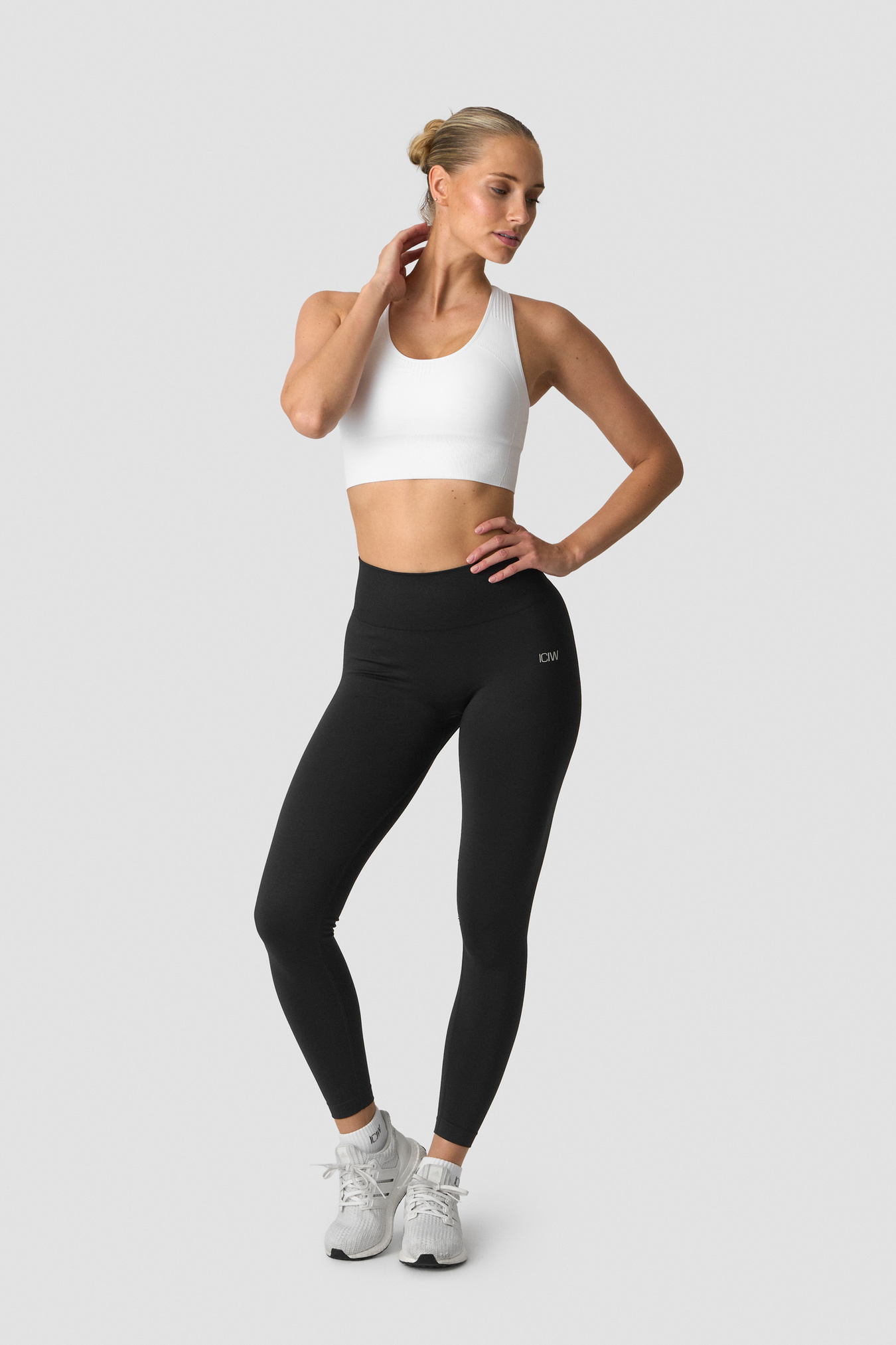 Soft Seamless Sports Bra White - kuva 4