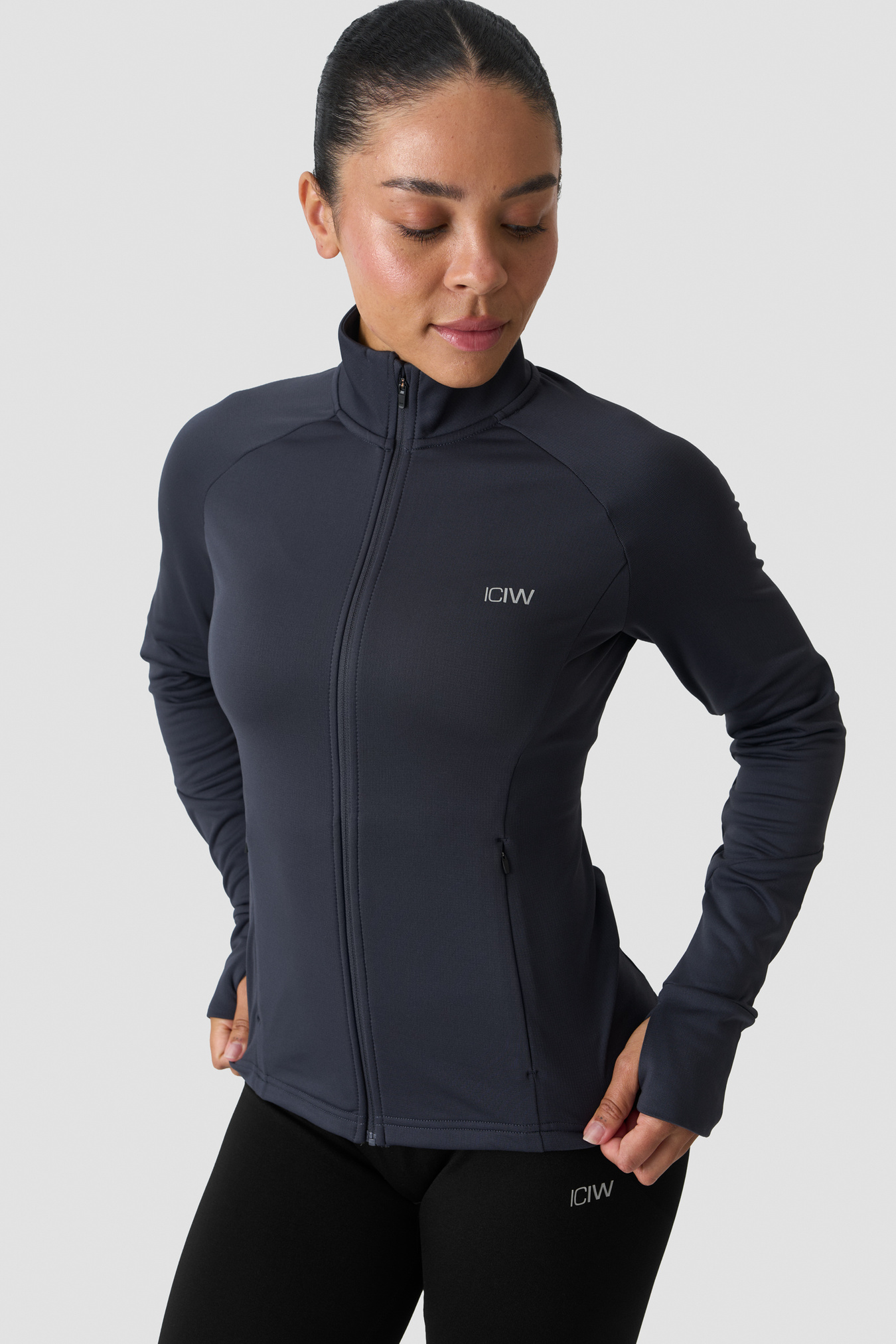 Essential Thermal Training Jacket Wmn Dusty Navy - imagen 2