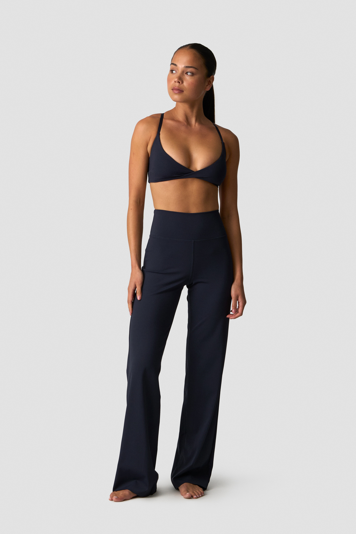 Nimble Twist Sports Bra Navy - image 3