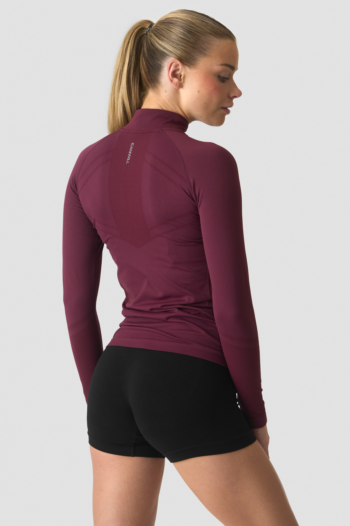 Define Seamless 1/4 Zip Dark Mahogany - image 2