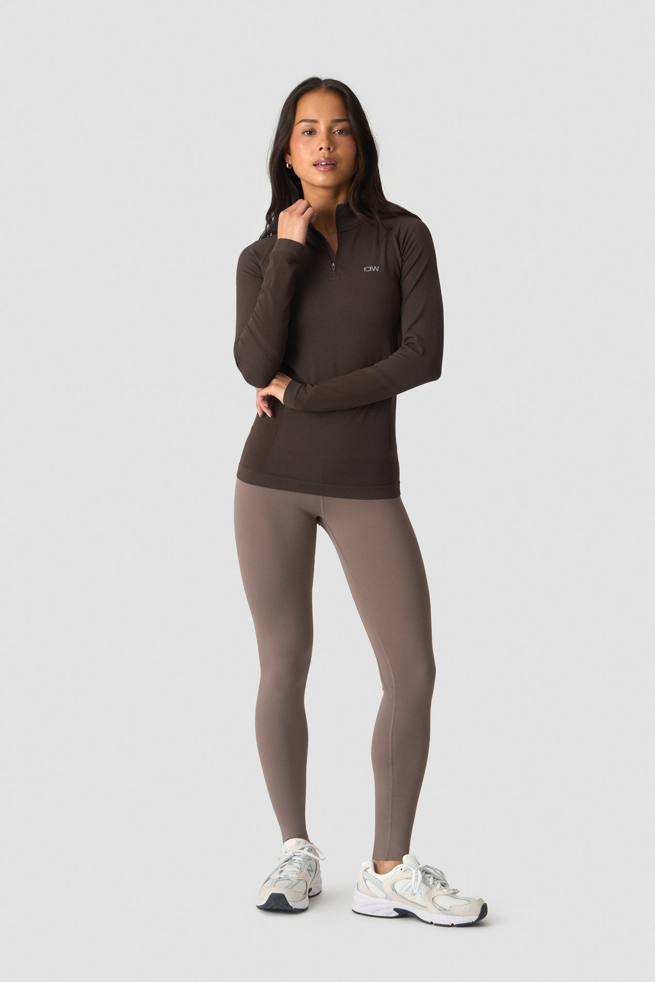 Define Seamless 1/4 Zip Chocolate Brown - image 4
