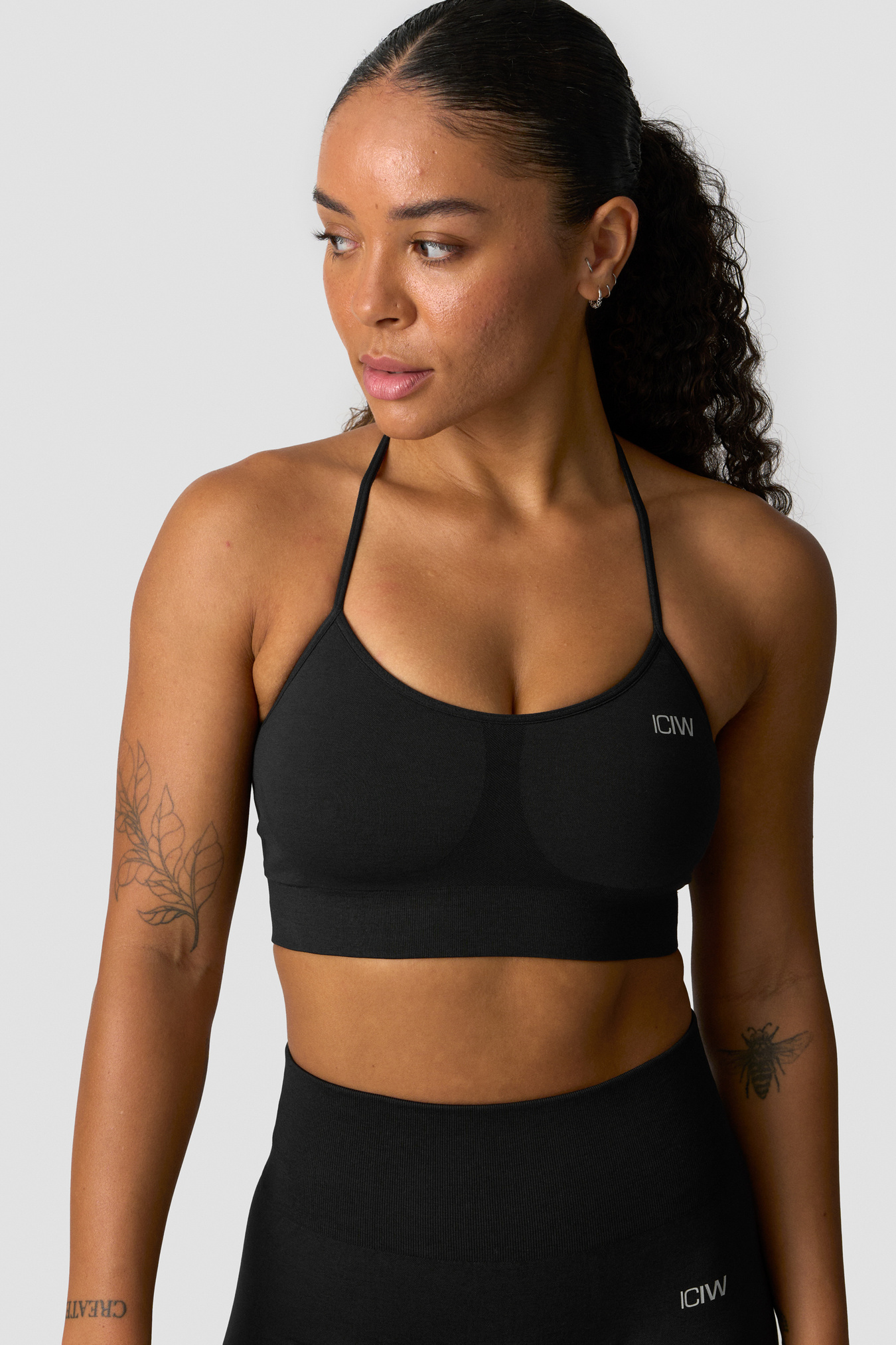 Shape Seamless Strappy Sports Bra Black - billede 2
