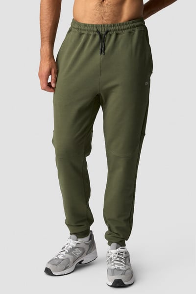 
                    Stride Sweatpants Dark Khaki Green
                    
                  