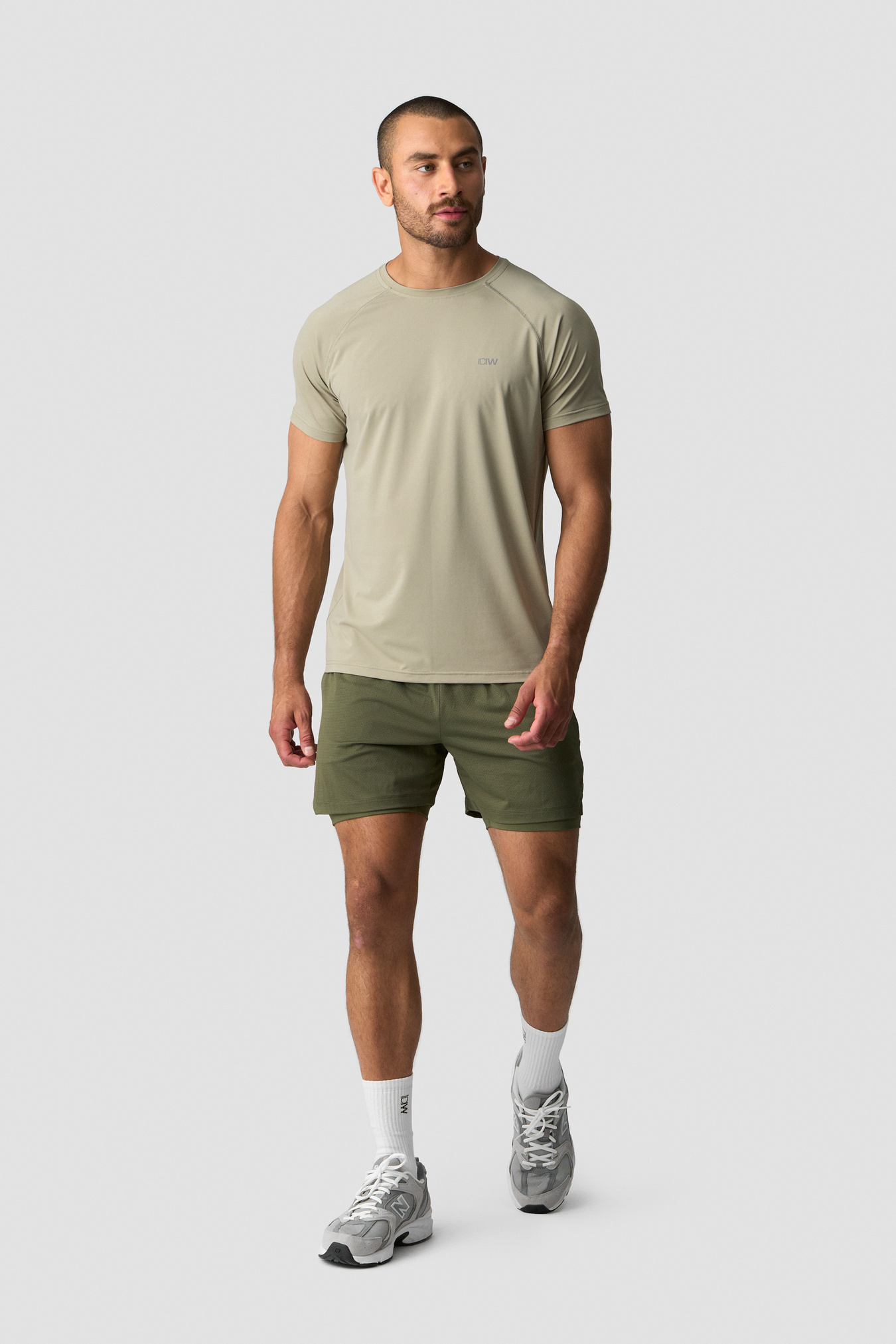 Stride 2-in-1 Shorts Dark Khaki Green - bild 5