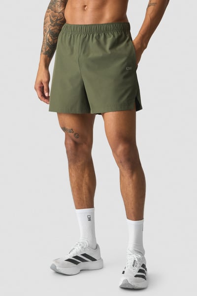Essential Cardio 5'' Shorts Dark Khaki Green - undefined