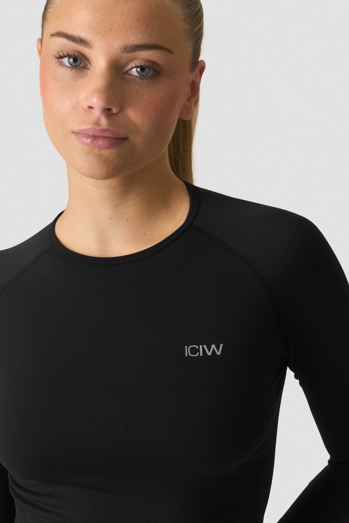 Define Seamless Long Sleeve Black - image 4