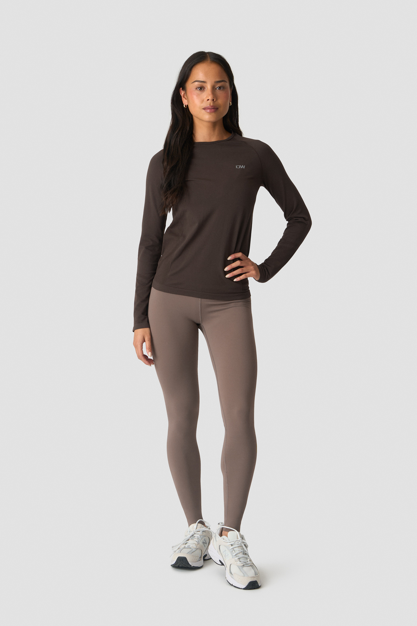 Define Seamless Long Sleeve Chocolate Brown - image 5