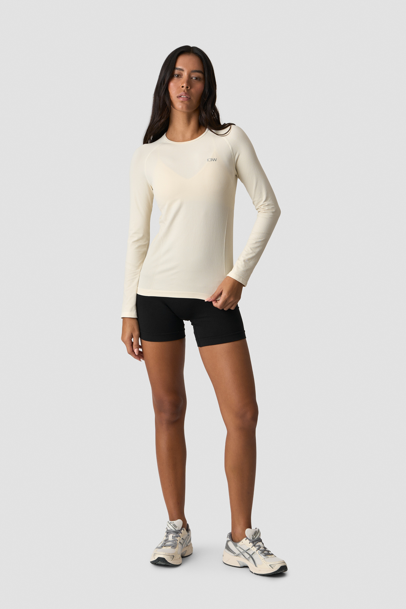 Define Seamless Long Sleeve Cream - image 3
