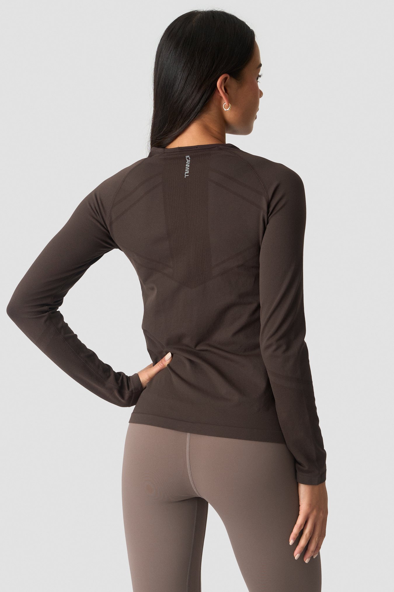 Define Seamless Long Sleeve Chocolate Brown - image 2
