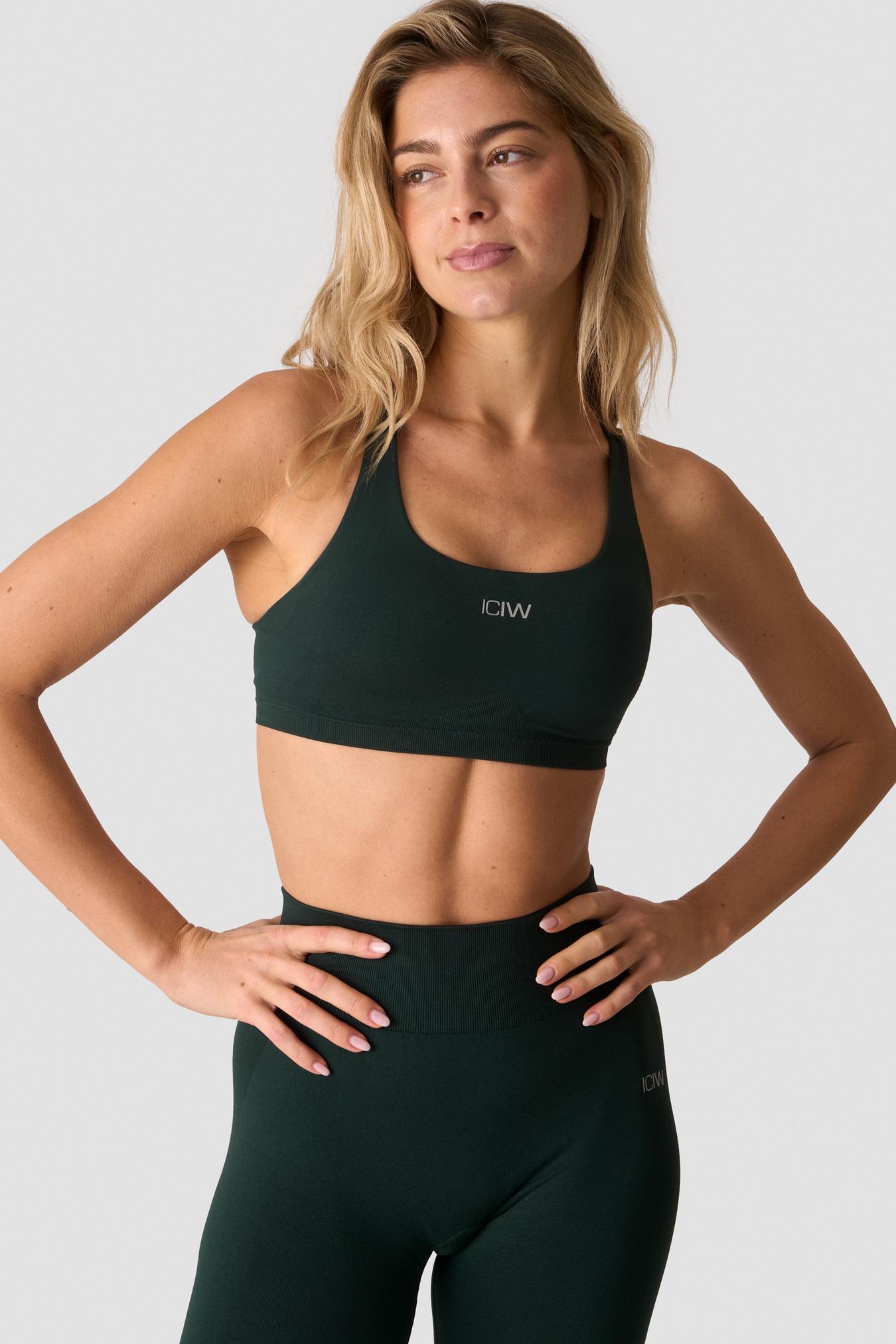 Smooth Seamless Sports Bra Wet Green - image 1