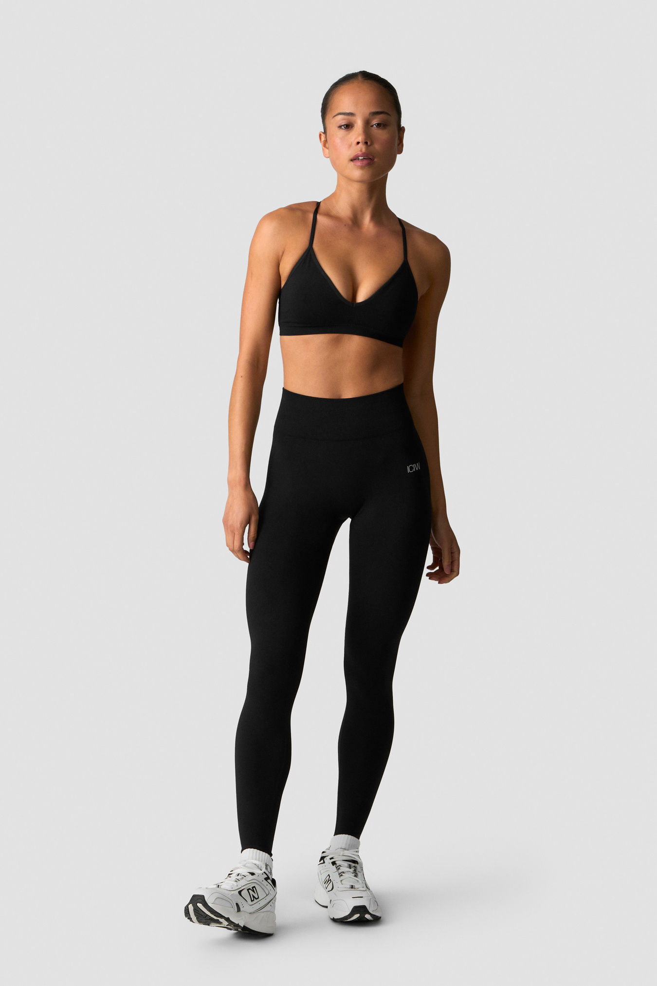 Smooth Seamless Strappy Sports Bra Black - immagine $