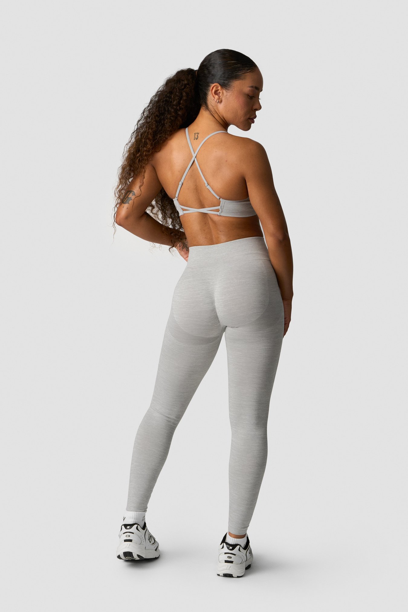Smooth Seamless Strappy Sports Bra Light Grey Melange - immagine $