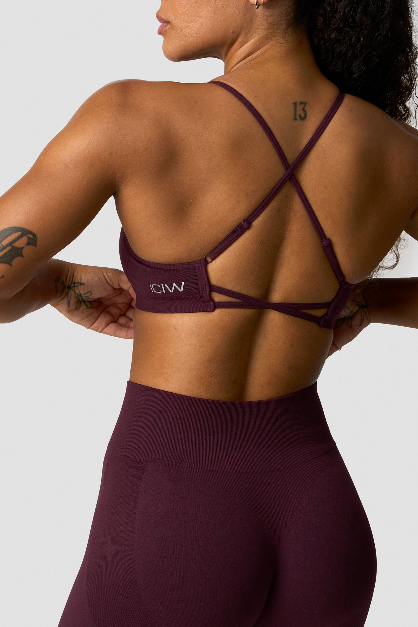 Smooth Seamless Strappy Sports Bra Dark Mahogany - immagine $