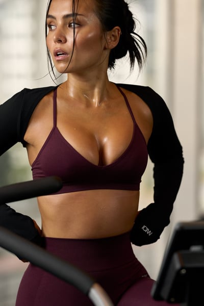 Smooth Seamless Strappy Sports Bra Dark Mahogany