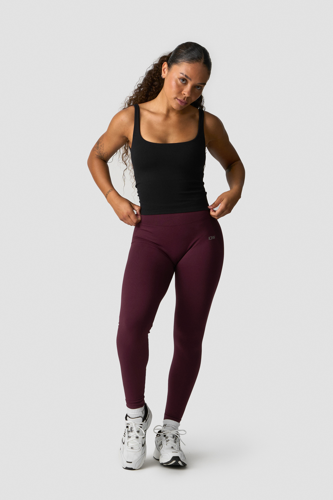 Smooth Seamless 2-in-1 Tank Black - immagine $
