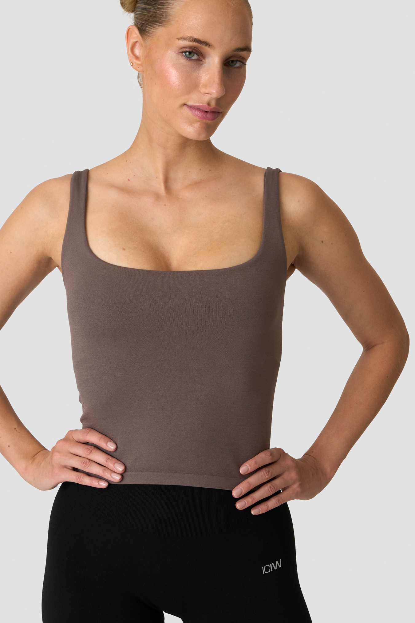Smooth Seamless 2-in-1 Tank Dusty Brown - immagine $