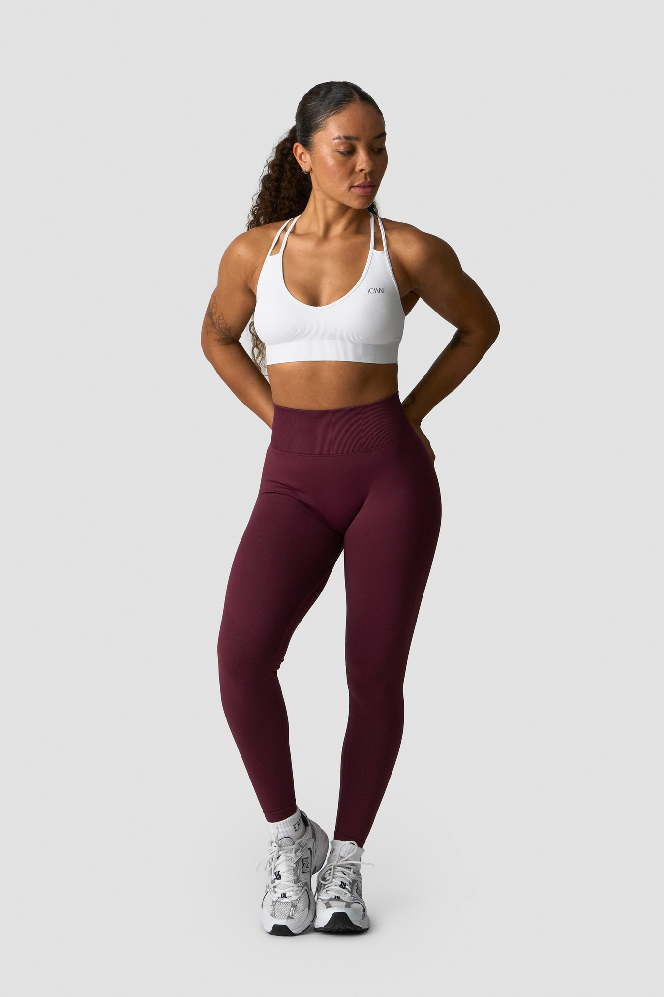 Define Seamless V-neck Sports Bra White - bilde 3