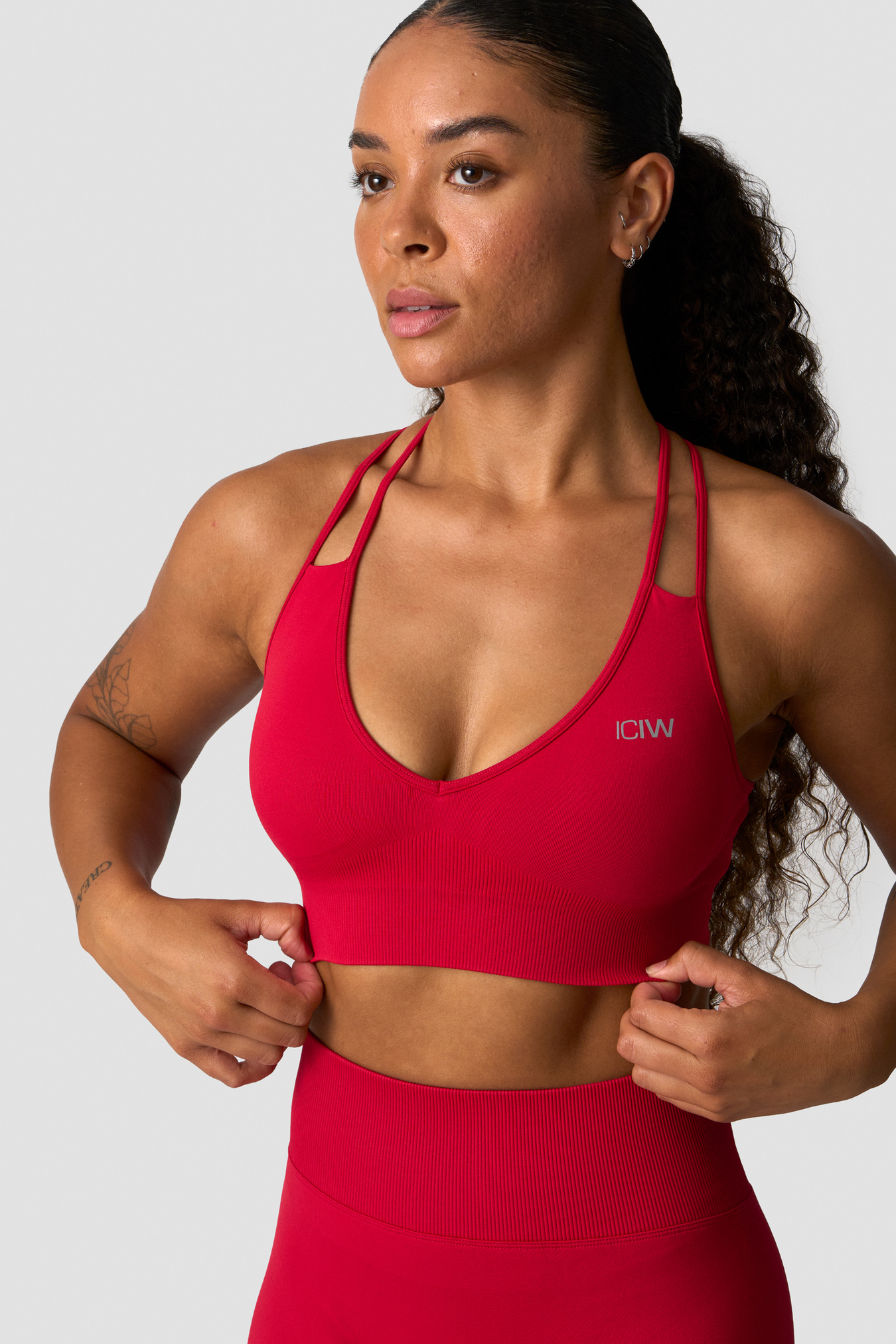 Define Seamless V-neck Sports Bra Red Cherry - bilde 2
