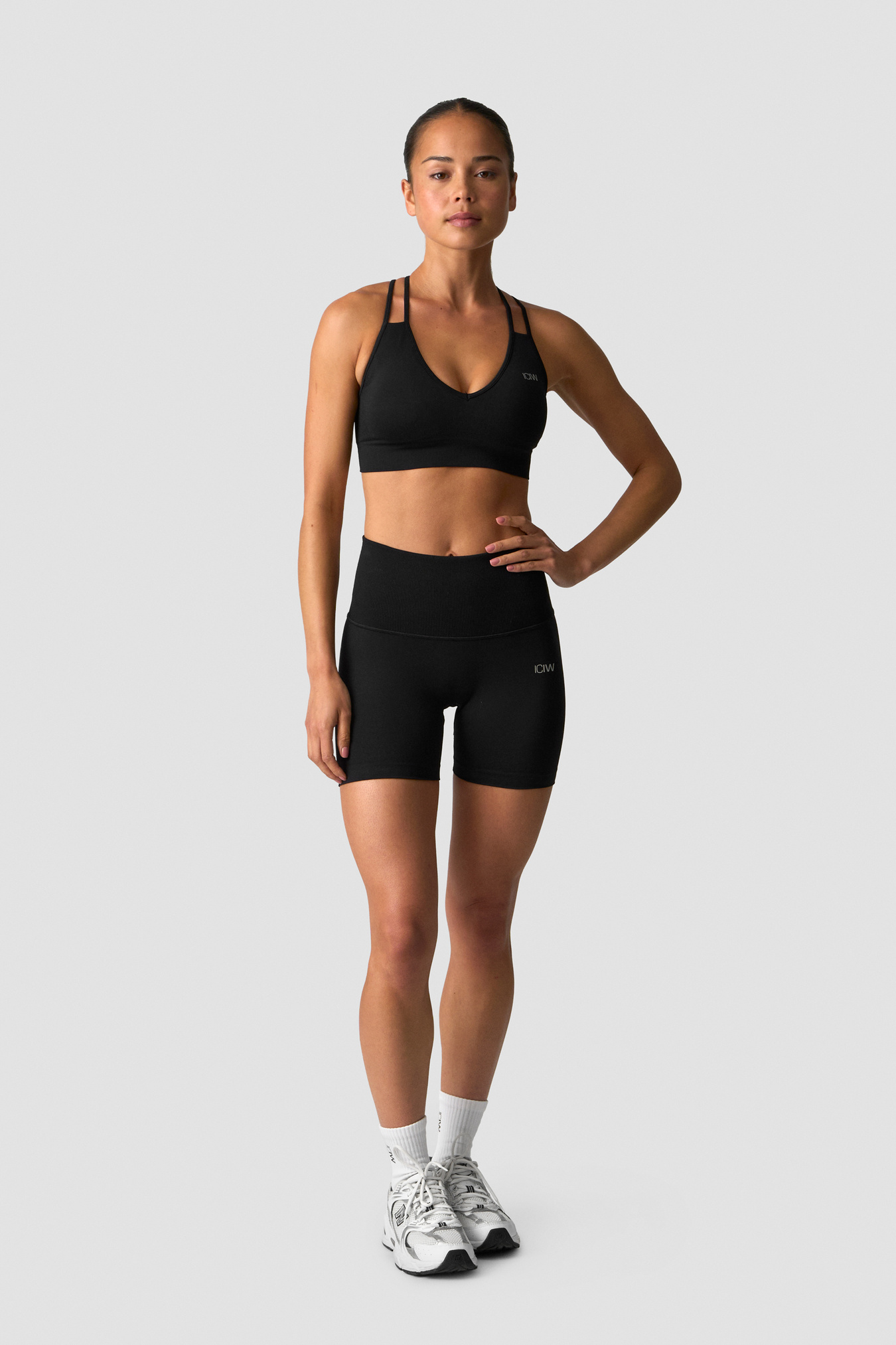 Define Seamless V-neck Sports Bra Black - bilde 3