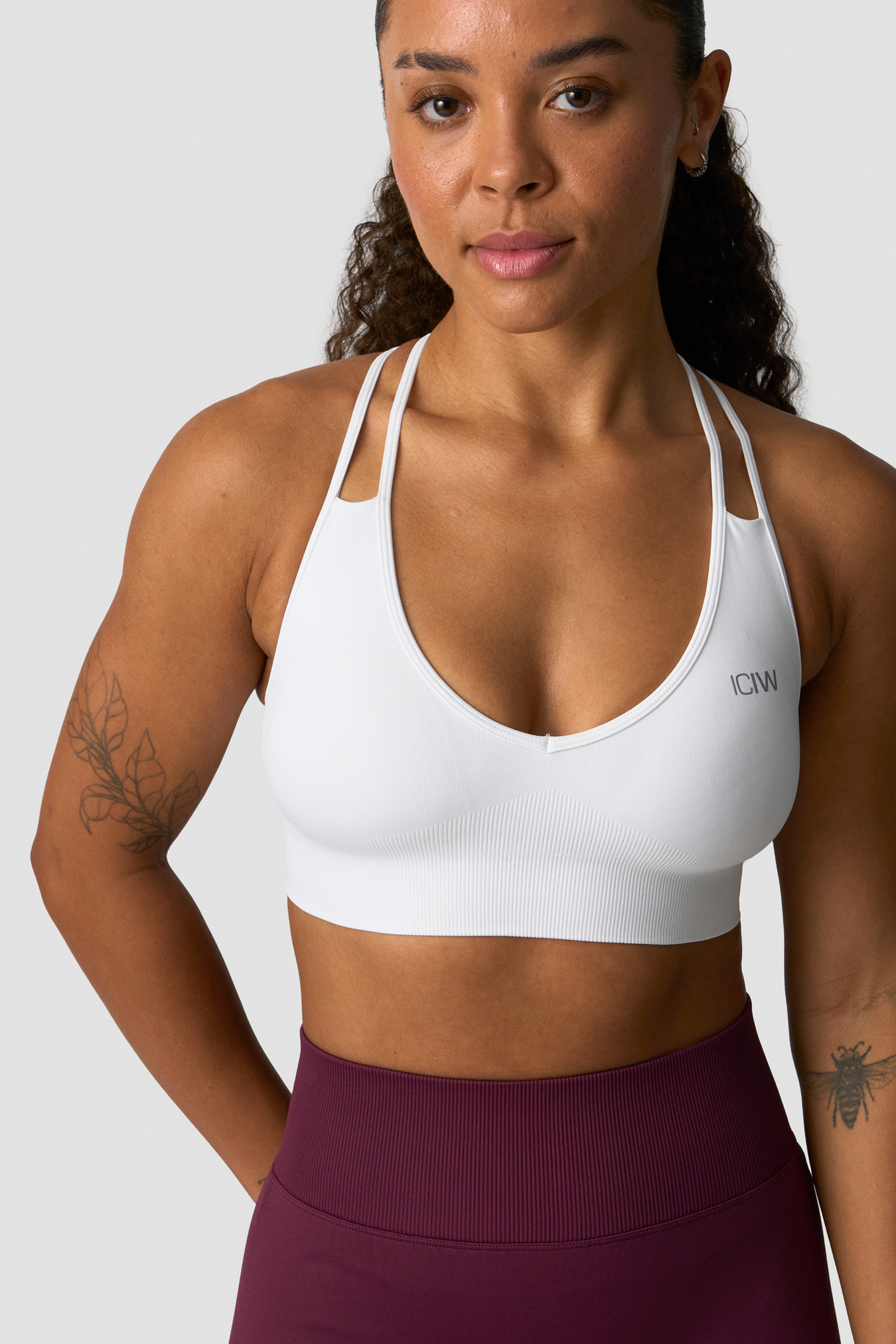 Define Seamless V-neck Sports Bra White - bilde 1