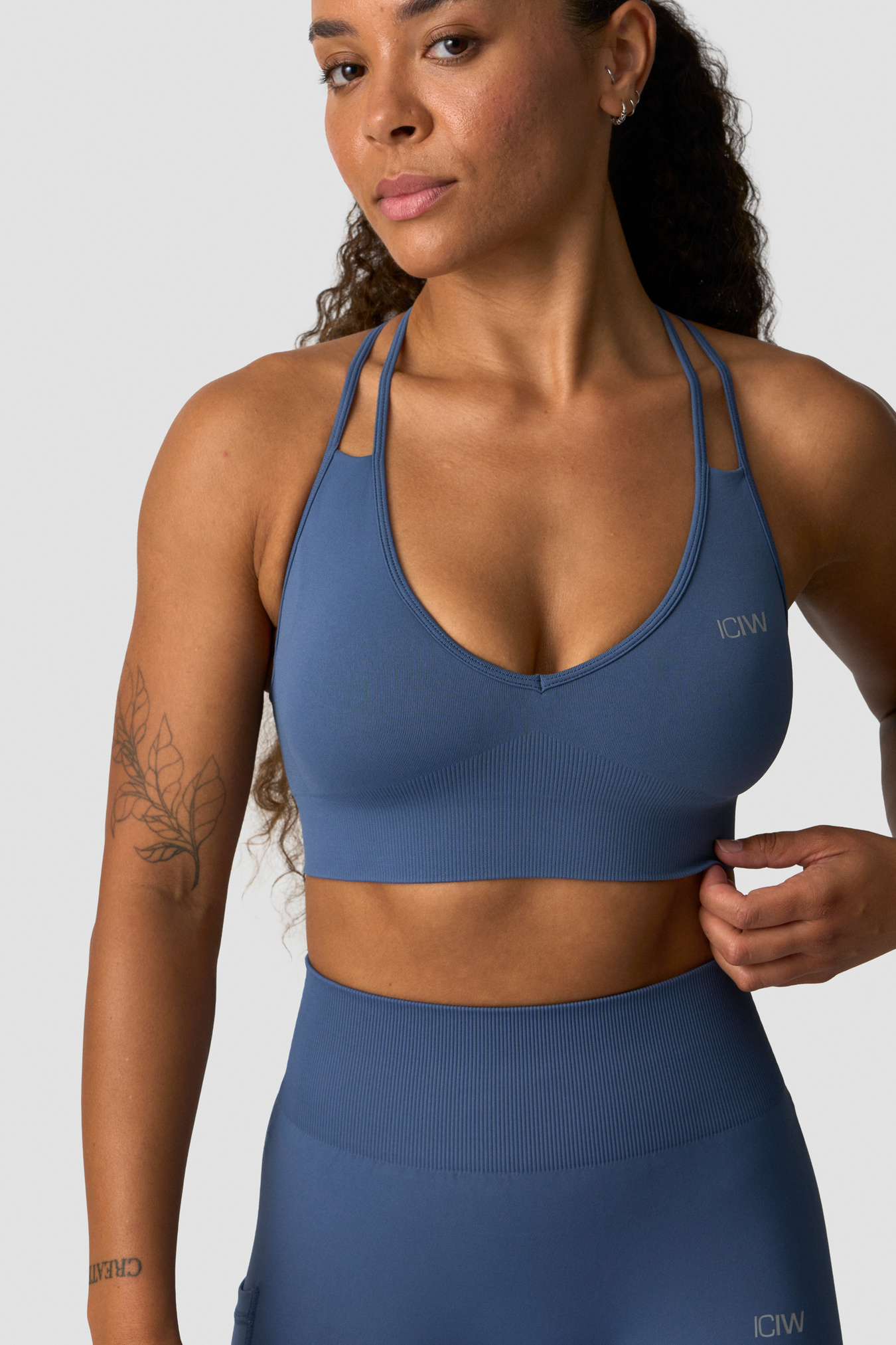 Define Seamless V-neck Sports Bra Dusty Twilight Blue - bilde 0