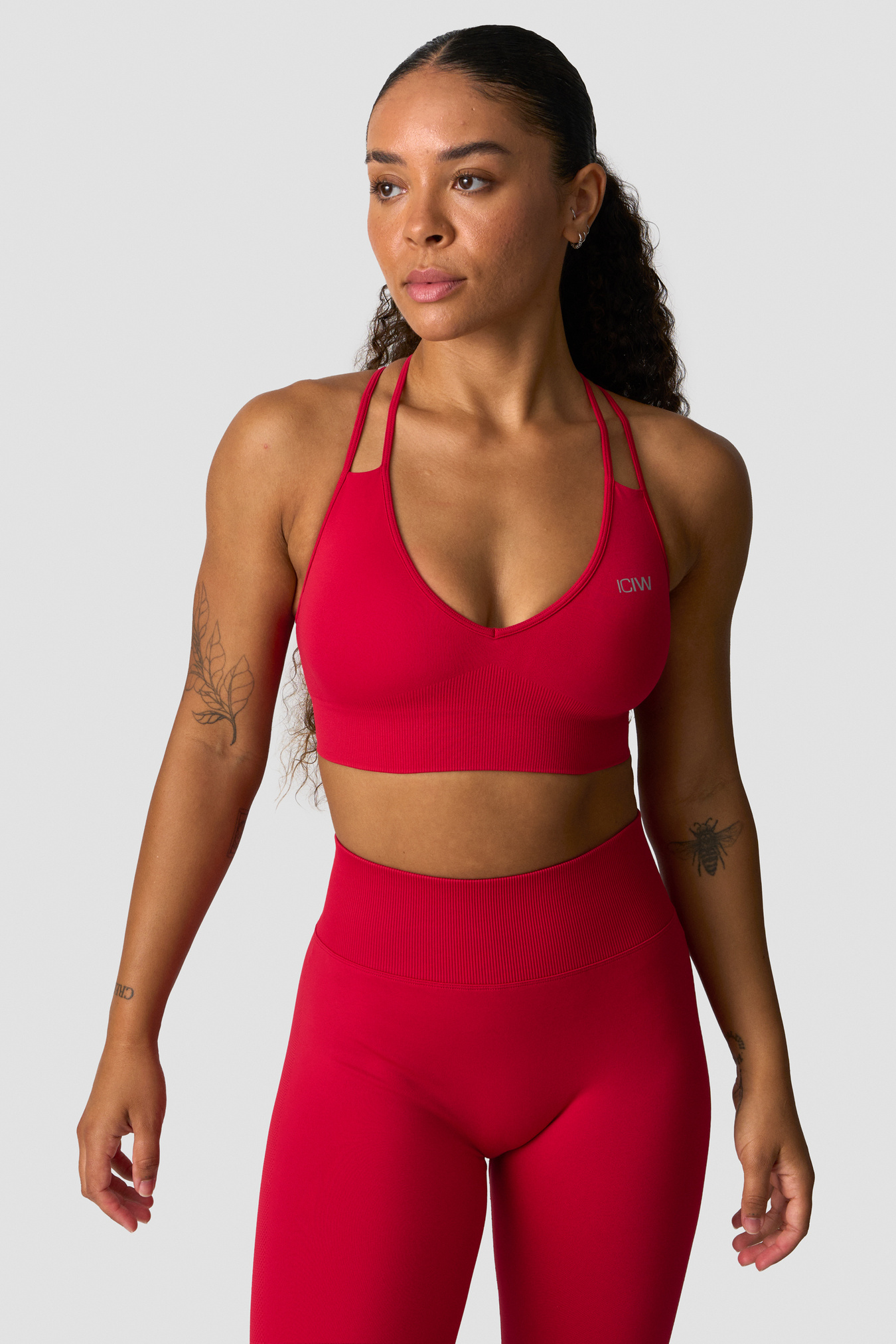 Define Seamless V-neck Sports Bra Red Cherry - bilde 0