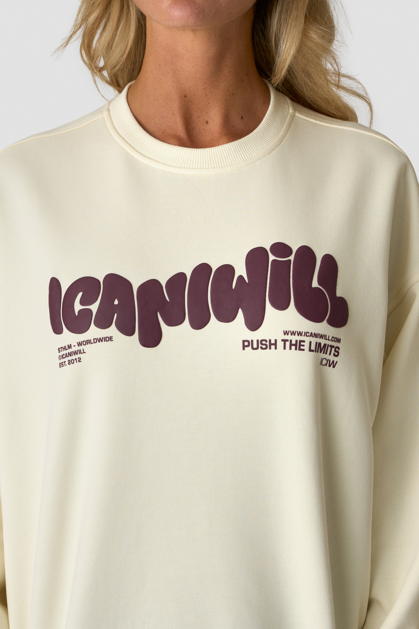 Everyday Relaxed Crewneck Print Cream - Bild 3