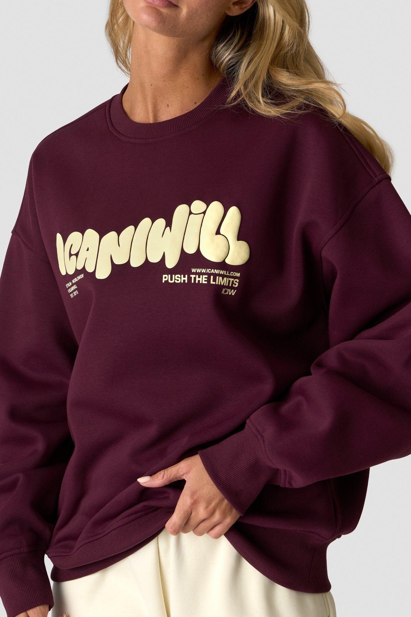 Everyday Relaxed Crewneck Print Dark mahogany - Bild 1