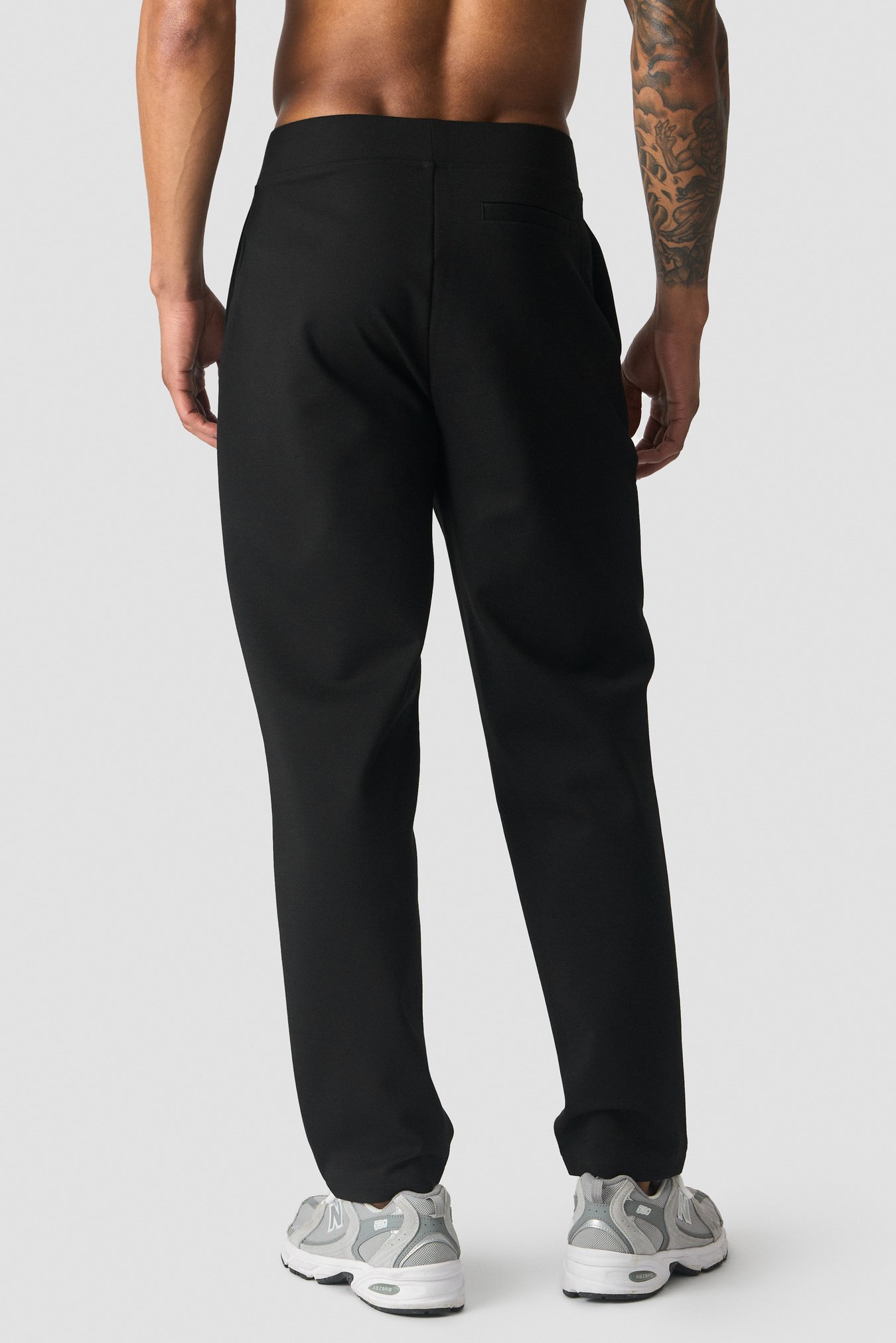Essence Tapered Trousers Black - bilde 2