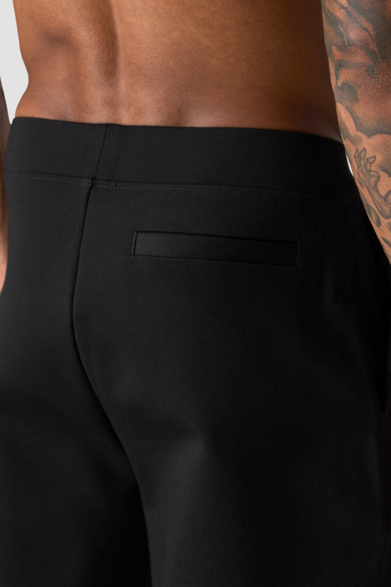 Essence Tapered Trousers Black - bilde 4