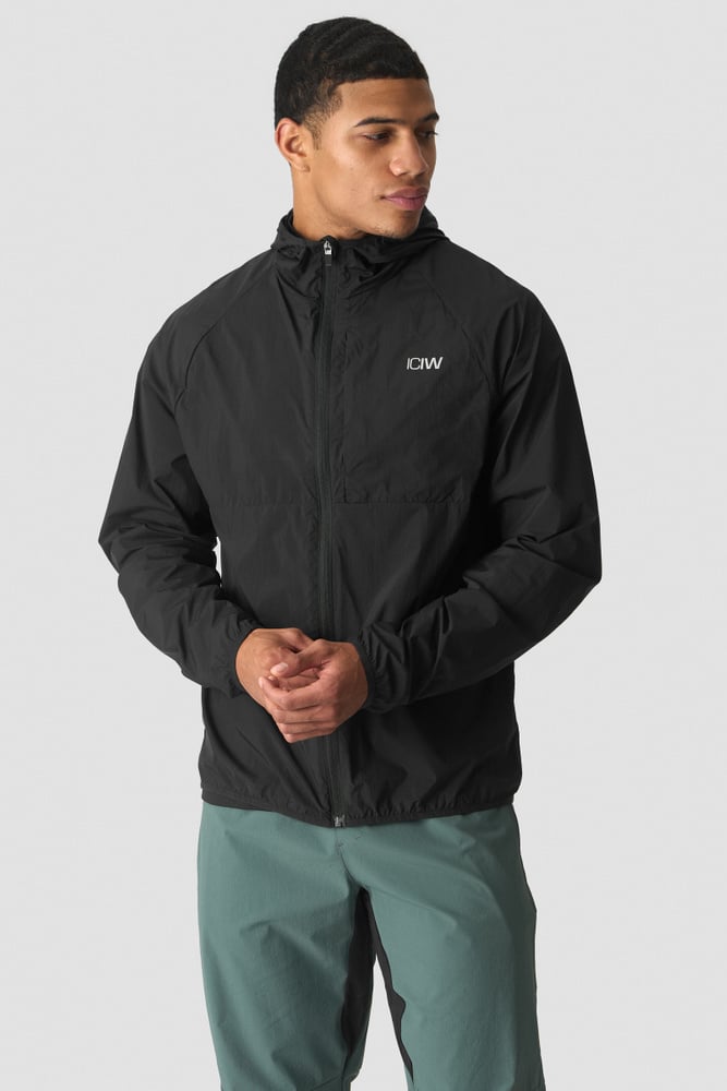Essential Wind Jacket Black