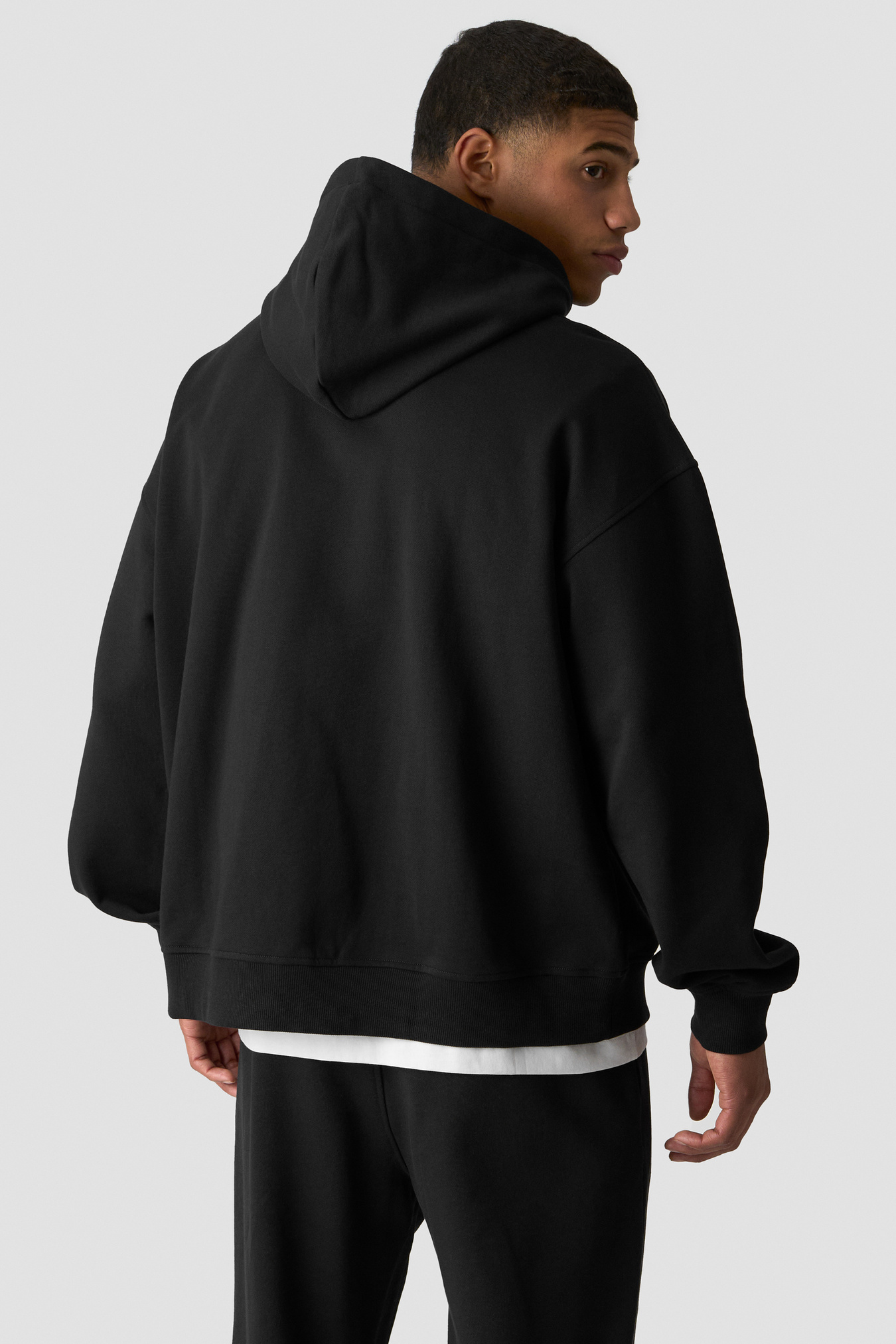 Essence Hoodie Black - image 3