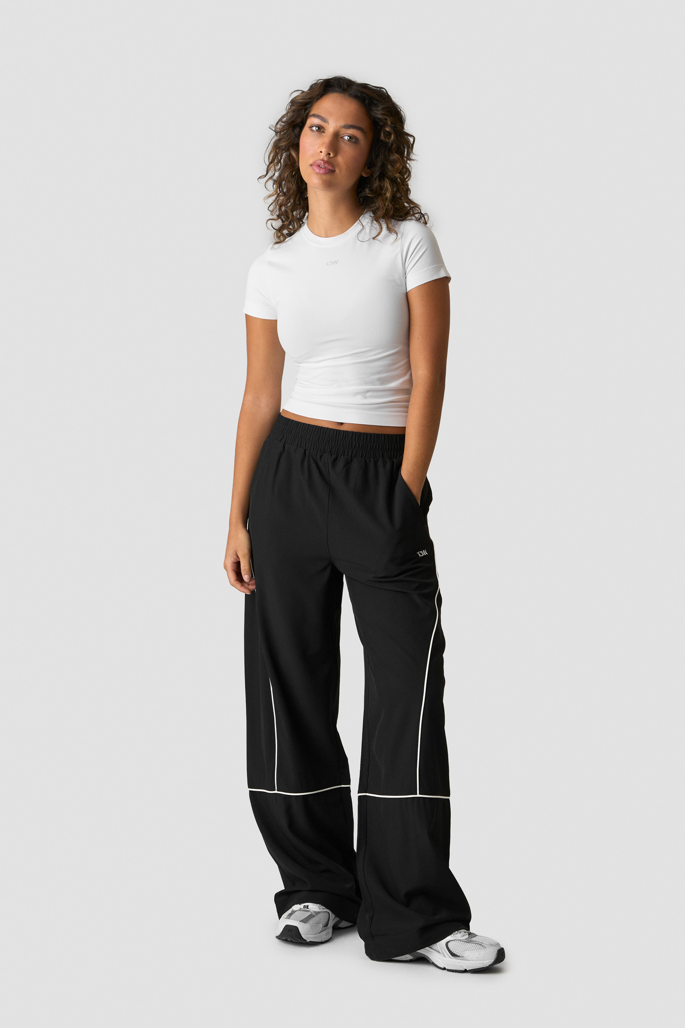 Essence Seamless Tee White Snow - image 2