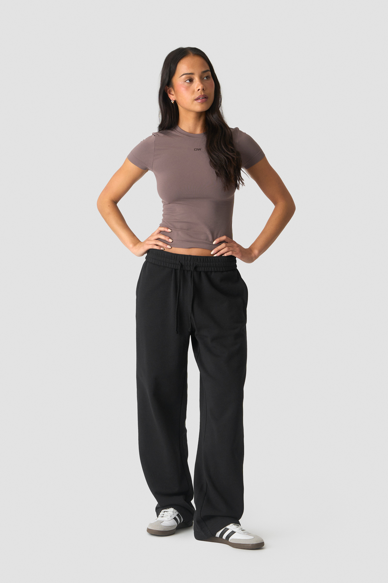 Essence Seamless Tee Dusty Brown - image 4