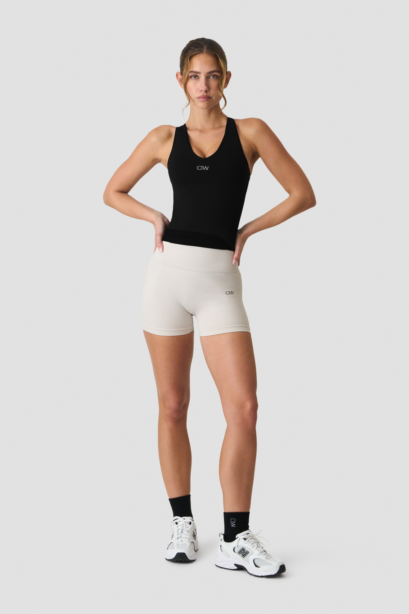 Sculpt Seamless V-neck Tank Black - bilde 4