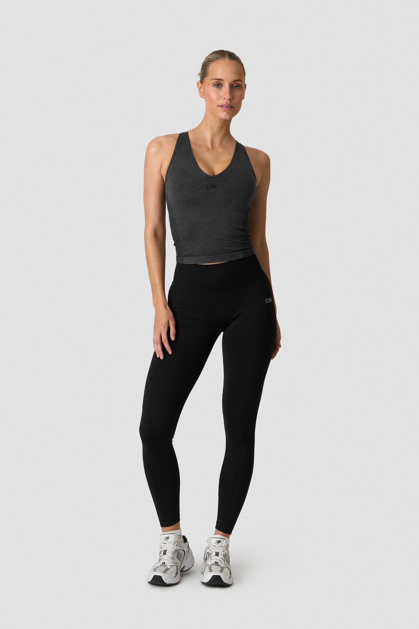 Sculpt Seamless V-neck Tank Stone Wash Black - image 3