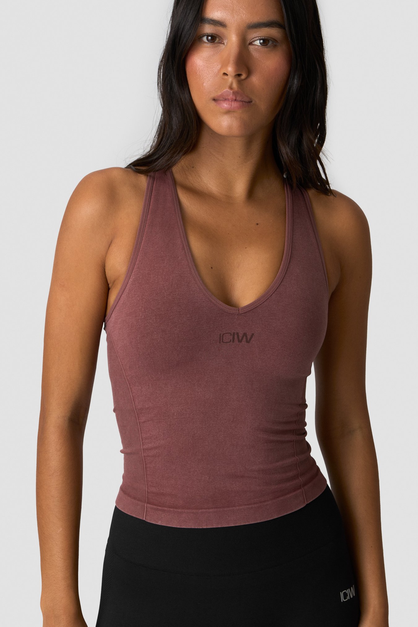 Sculpt Seamless V-neck Tank Auburn Brown - image 1